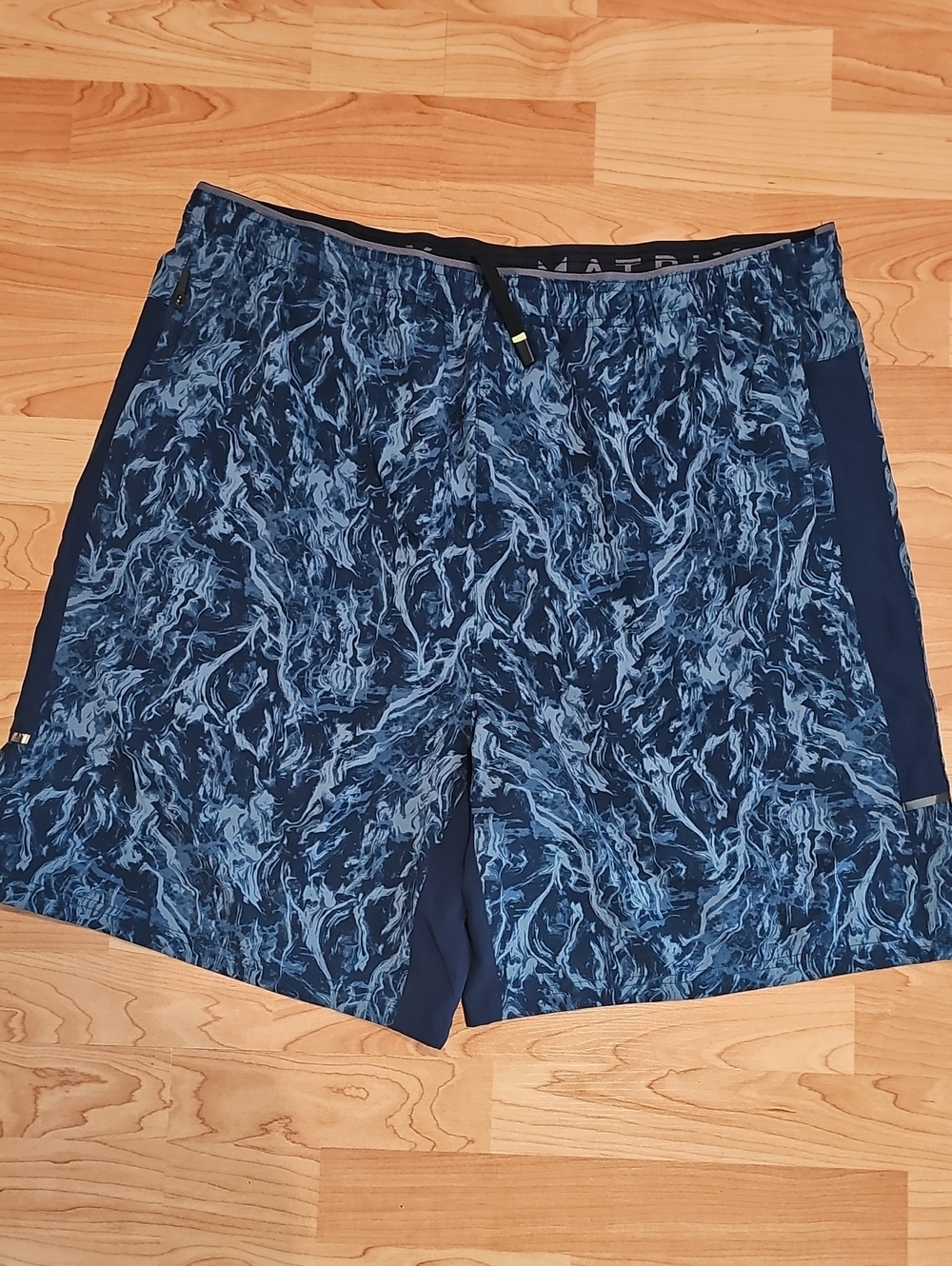 Matix Men's Navy and Light Blue Marbled Board Shorts